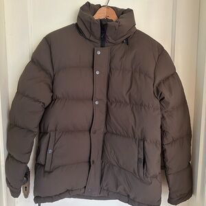 Women's Aritzia Super Puff Down Jacket